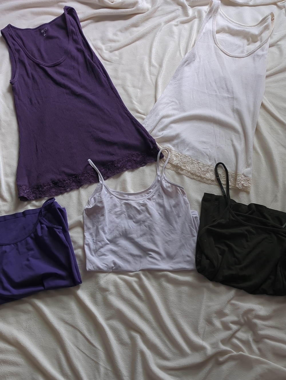 2 Tank Tops With Lace And 3 Camisoles